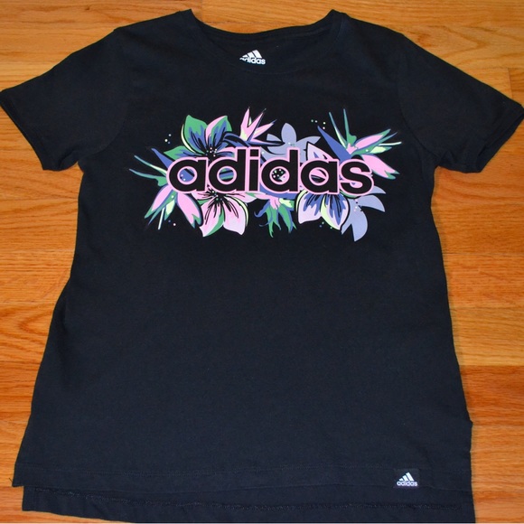 Youth girls Adidas shirts and shorts set, size S 7/8 - Picture 3 of 16